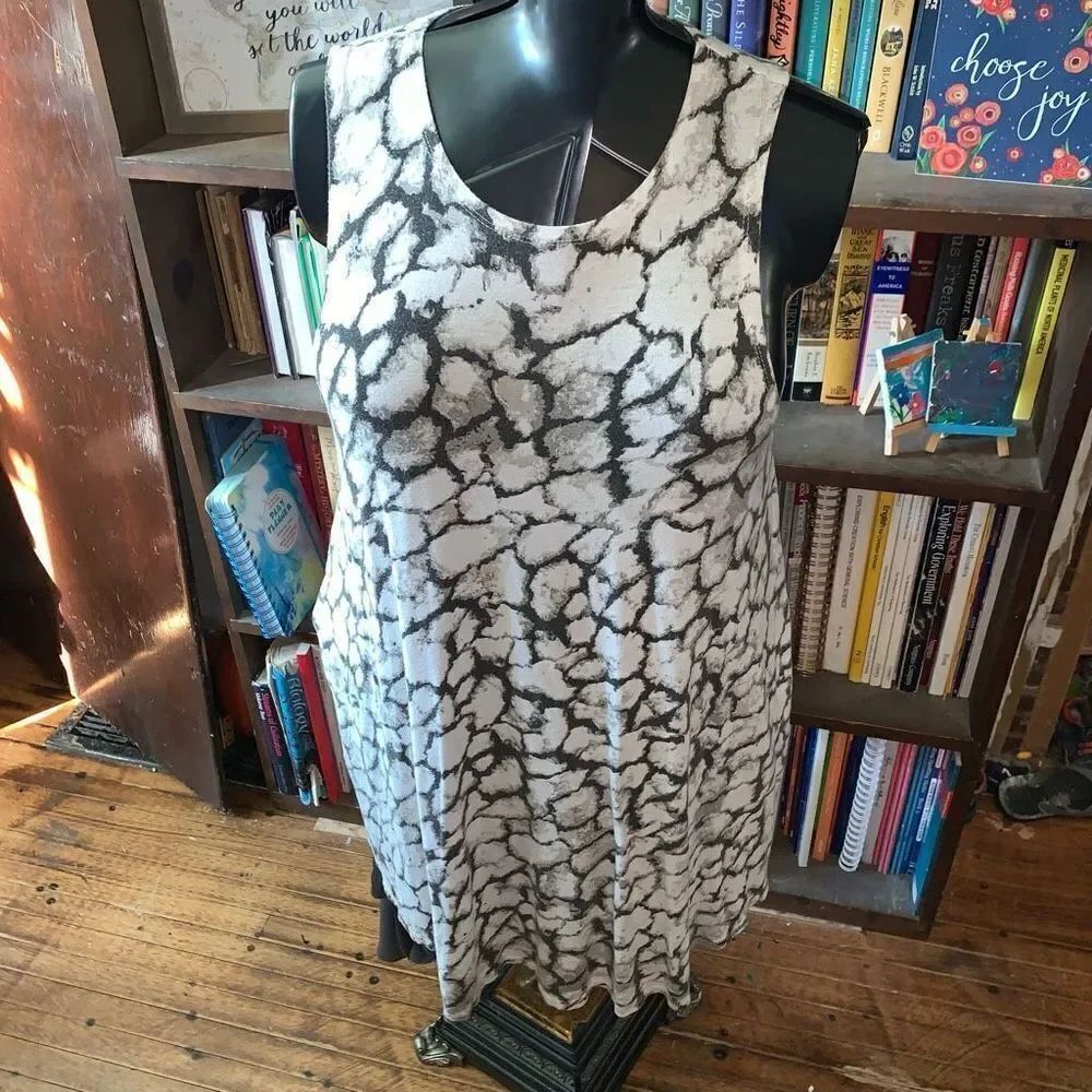 RVCA marveled black and white knit scoop neck S mini sundress